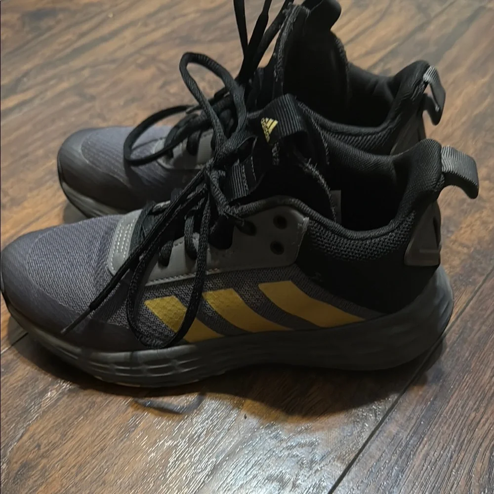 adidas Kids Sneakers - Black and Gold - Picture 2 of 8